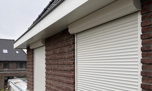 Nieuwbouwwoning rolluiken RAL 9010 wit-2. jpg